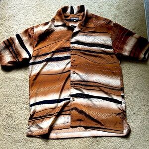 Cool Vintage dad shirt with unique neutral colored details